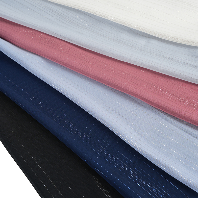 Crêpe de mousseline de soie argentée irrégulière 75D