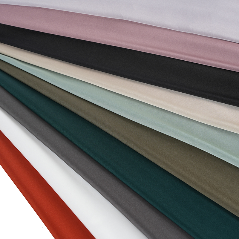 Mousseline de soie satinée extensible 50D teinte