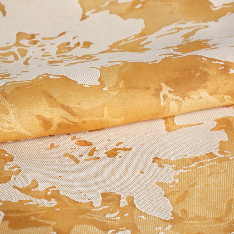 Tissu RT avec des fleurs brûlées