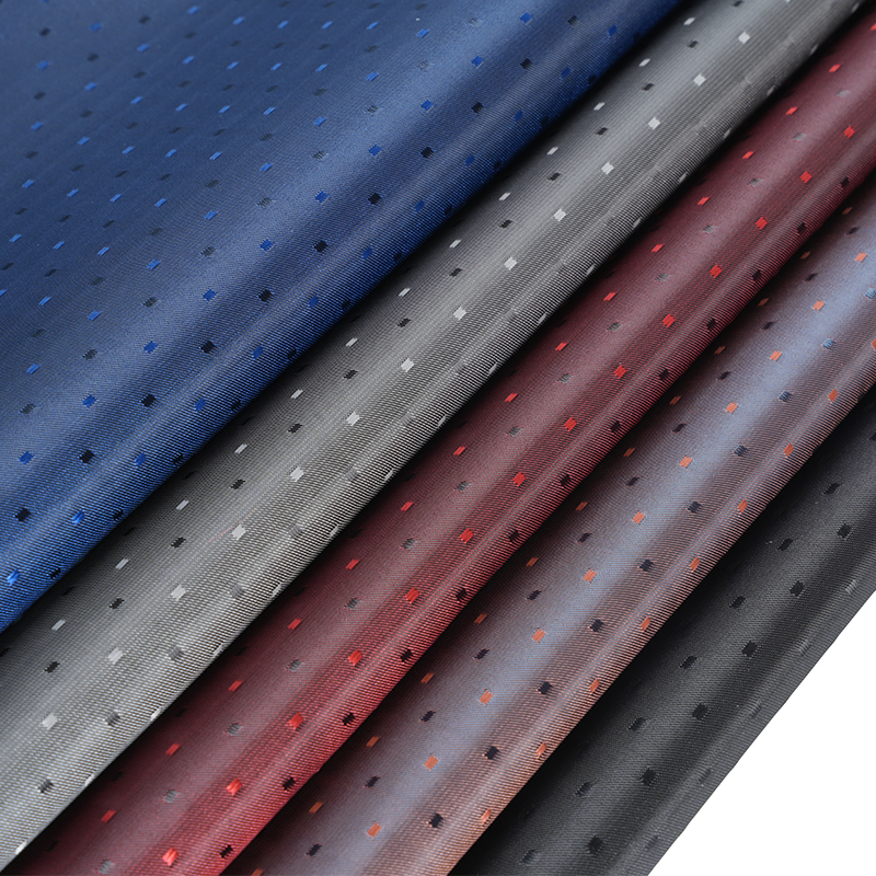 Teinture cationique en jacquard à petits points carrés