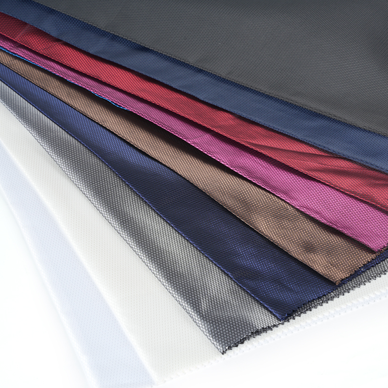 Ondulation de l'eau cationique en polyester