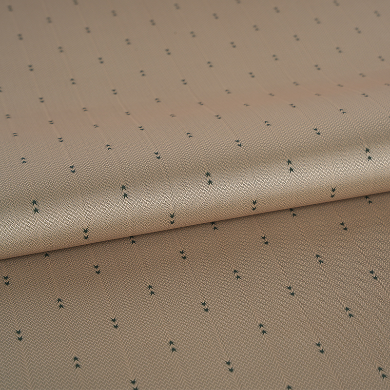 Jacquard à rayures ondulées en filament blanc de polyester