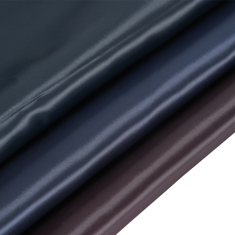 Tissu satiné cationique