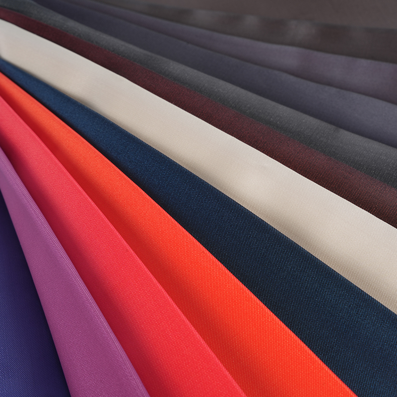 Tissu satiné cationique