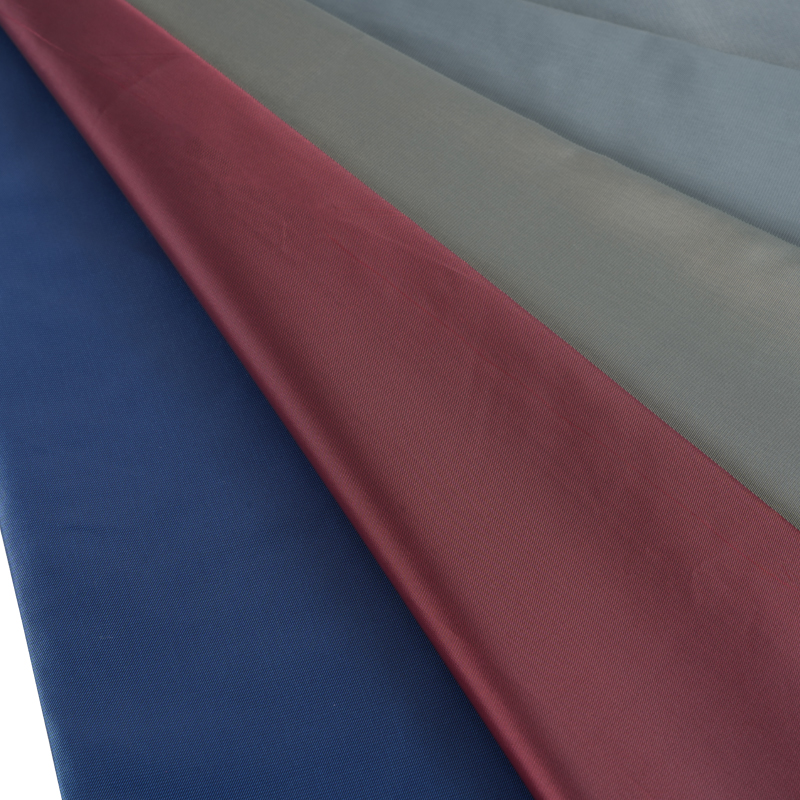 Tissu sergé fin 100 % poly cationique