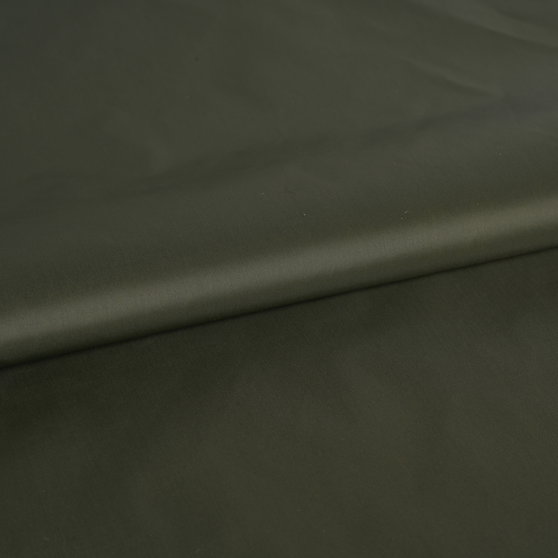 Filature en nylon emmêlée 400T teinte avec un tissu imperméabilisant