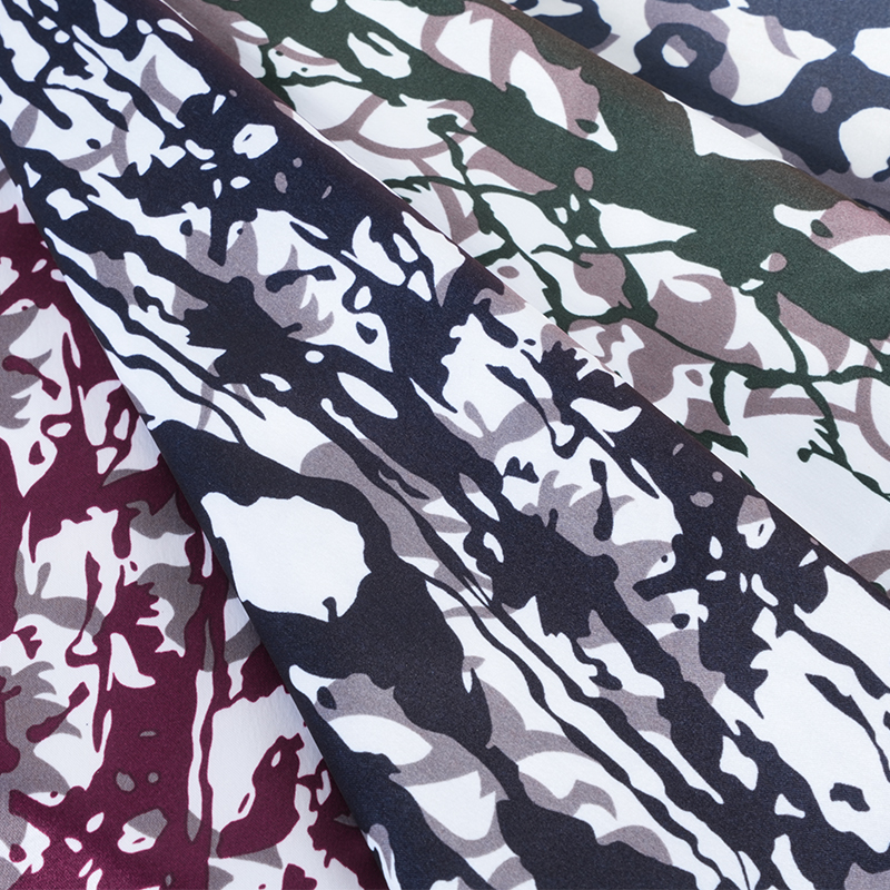 Tissu imprimé graffiti satiné mat 50/75