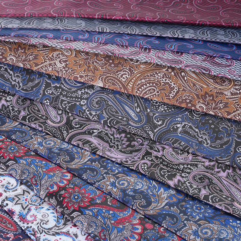 Tissu d'impression de feuille de pin de queue de cheval de taffetas de polyester 190T